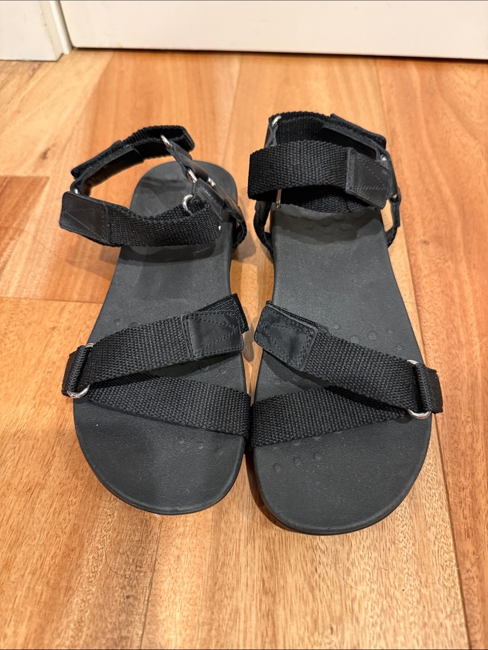 New Vionic Black Adjustable Strappy Sandals